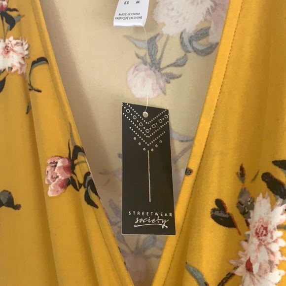 Floral dress new with tag - Picture 2 of 2